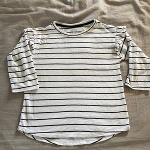 SO | Ruffle Sleeve Top